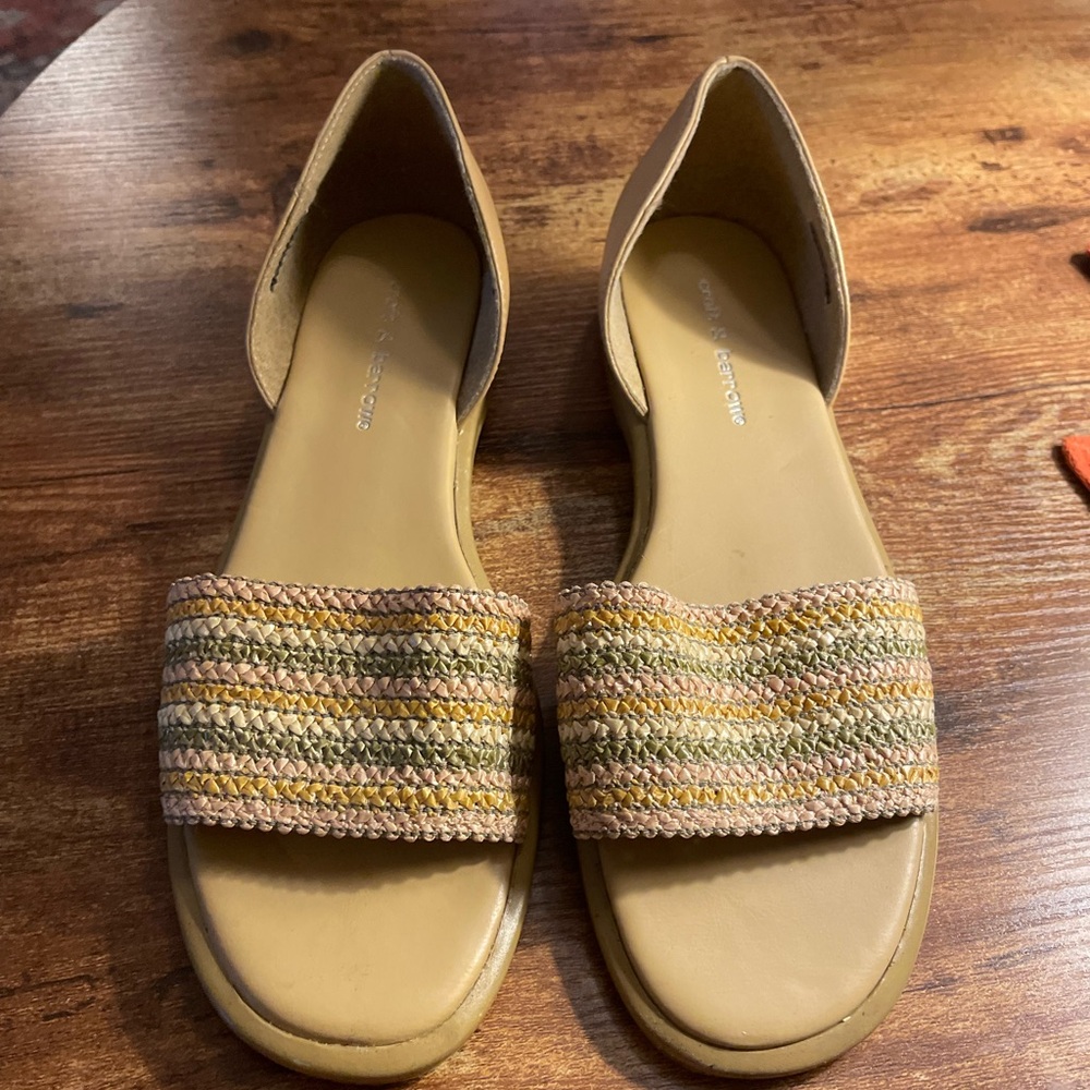 Croft & Barrow Tan Sandals with Multicolor Woven Strap